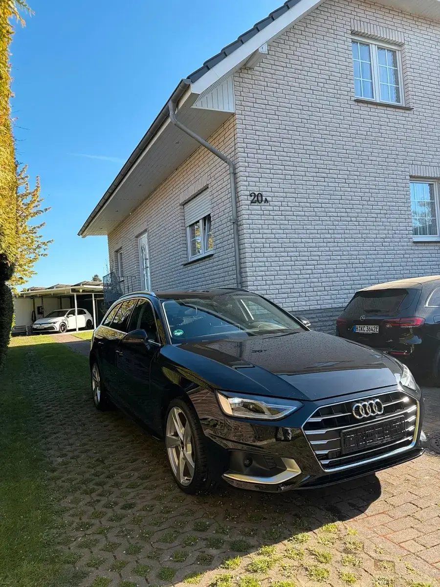 Gebraucht Audi A4 Advanced 150 PS (110 kW) 2023 Schwarz Kombi