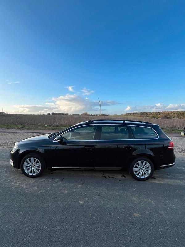Gebraucht VW Passat 140 PS (102 kW) 2012 Schwarz Kombi