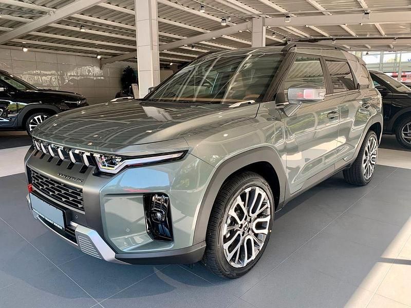 Schwarz Neu 2025 Ssangyong Torres SUV | 32.990 € - Bild 1/4
