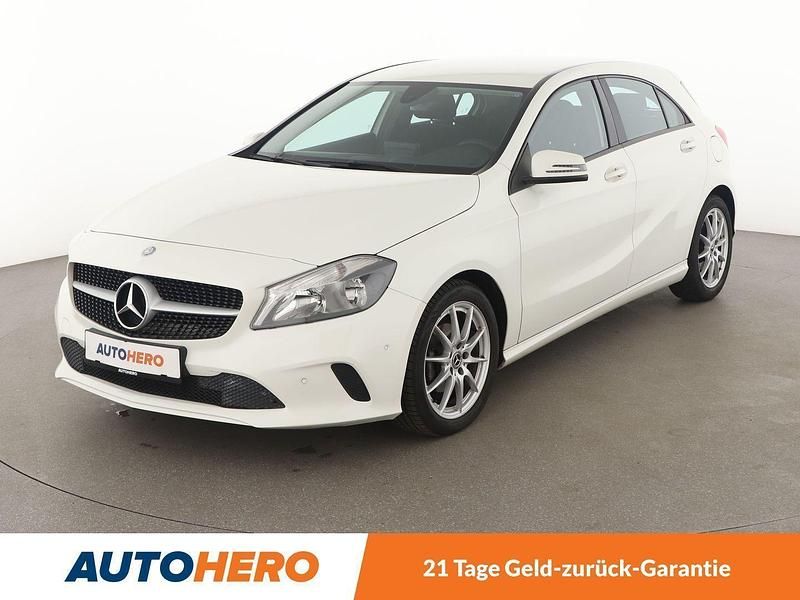 Weiß Gebraucht 2016 Mercedes A160 Limousine | 16.310 € (Fairer Preis) - Bild 1/3