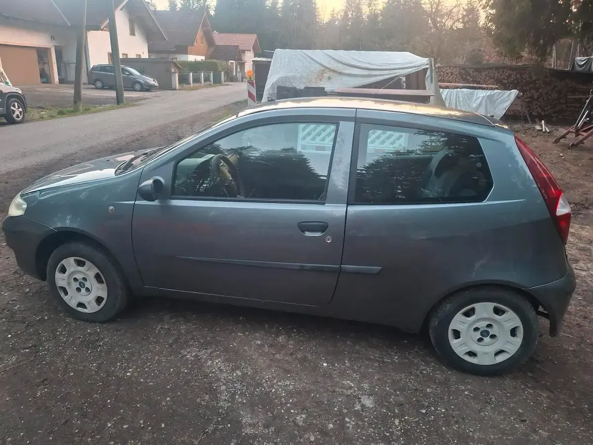 Gebraucht Fiat Punto 60 PS (44 kW) 2003 Silber Kleinwagen