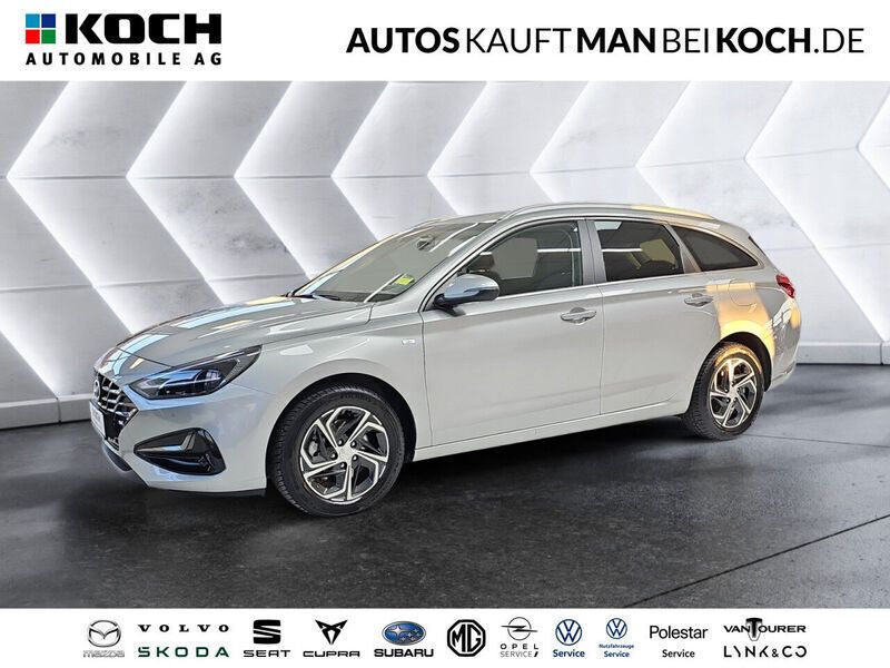 Silber Gebraucht 2024 Hyundai i30 Kombi | 22.990 € (Guter Preis) - Bild 1/4