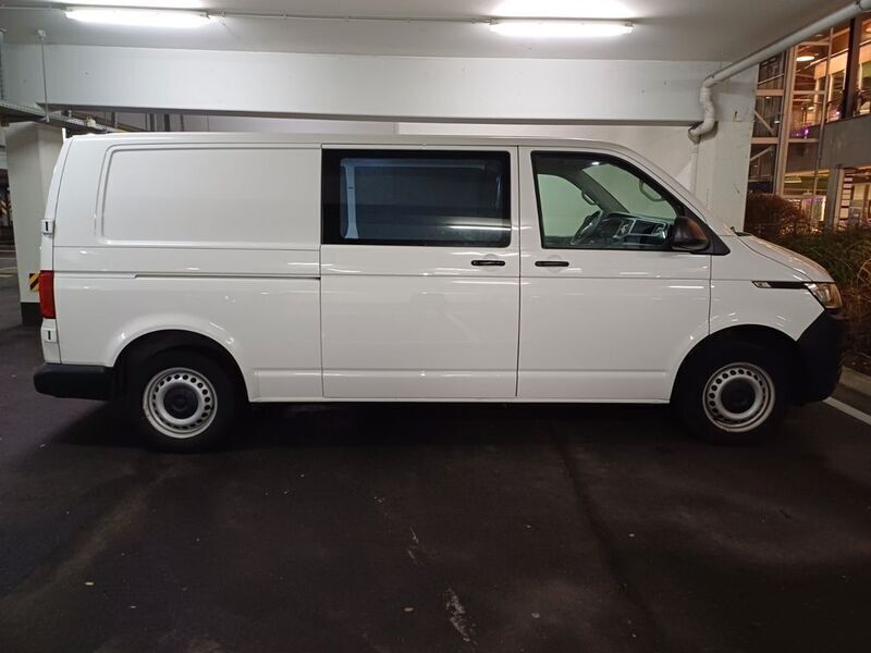 Candyweiß Gebraucht 2021 VW T6.1 Van | 18.990 € - Bild 1/4
