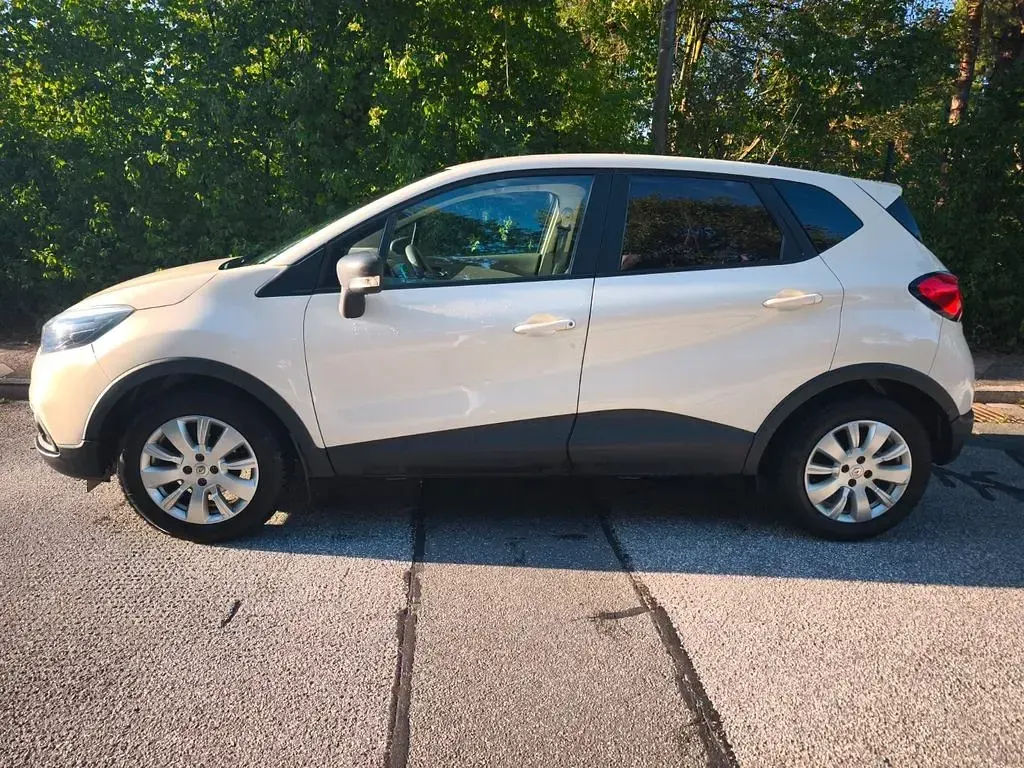 Gebraucht Renault Captur Intens 90 PS (66 kW) 2015 Beige SUV