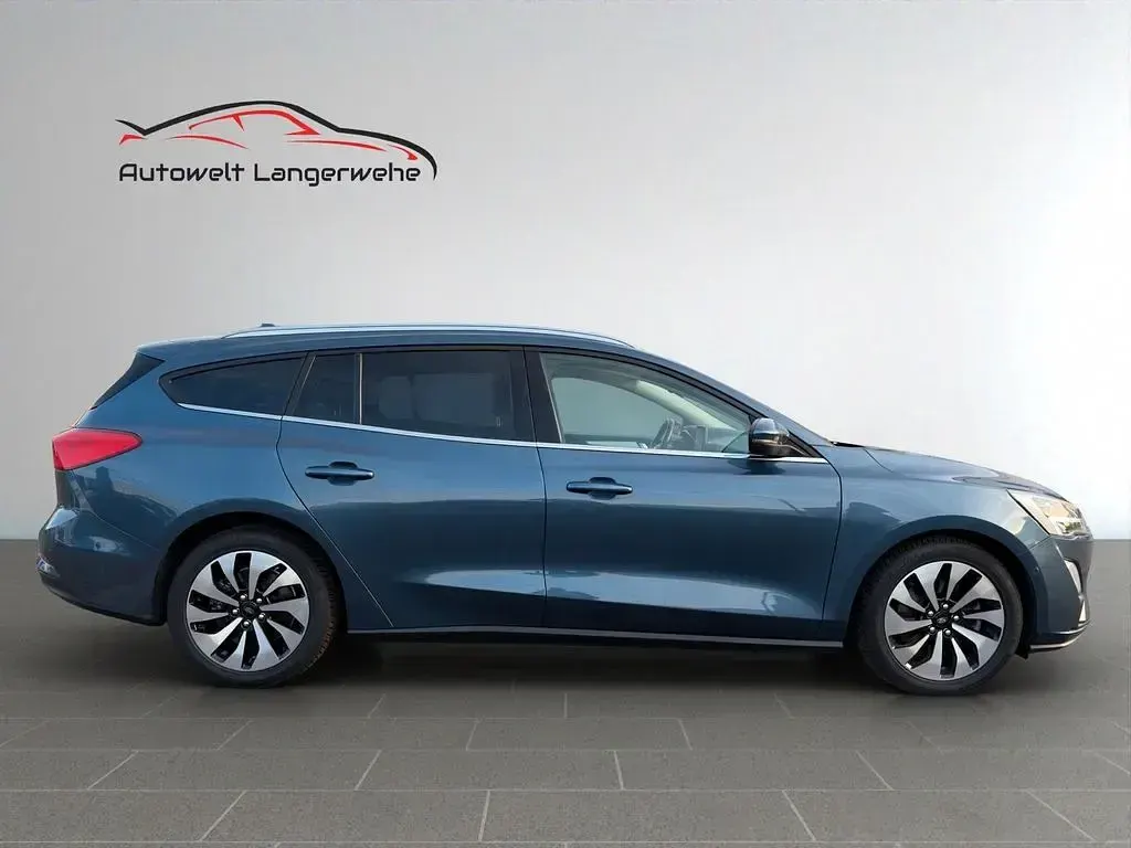 Gebraucht Ford Focus Cool & Connect 125 PS (91 kW) 2018 Blau Limousine