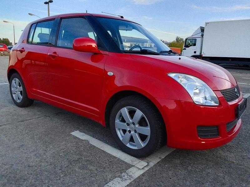 Rot Gebraucht 2008 Suzuki Swift Kleinwagen | 2.750 € (Fairer Preis) - Bild 1/4
