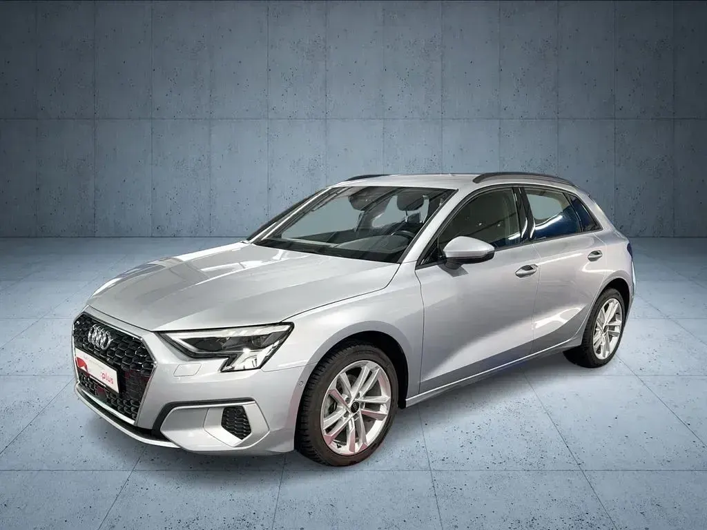 Gebraucht Audi A3 Advanced Plus 116 PS (85 kW) 2023 Silber Limousine