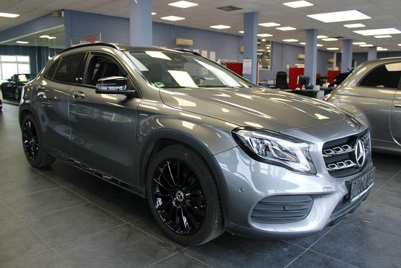 Gebraucht Mercedes GLA200 Edition 156 PS (114 kW) 2018 Grau SUV