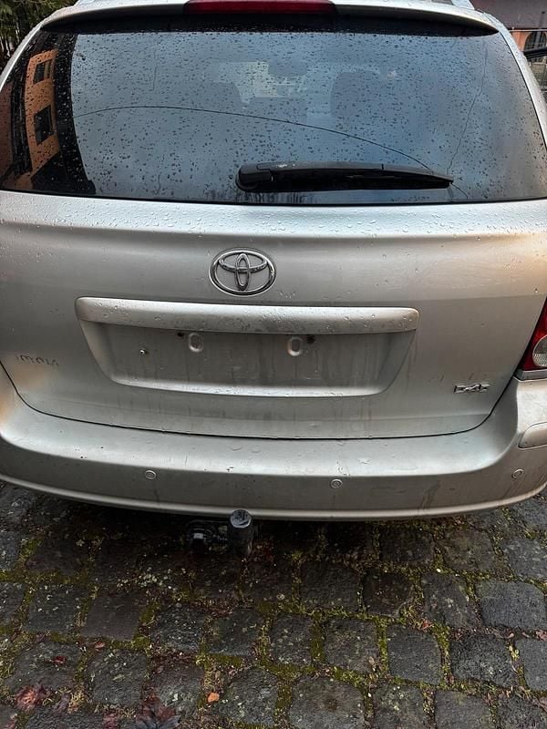 Gebraucht Toyota Avensis 177 PS (130 kW) 2006 Silber Kombi