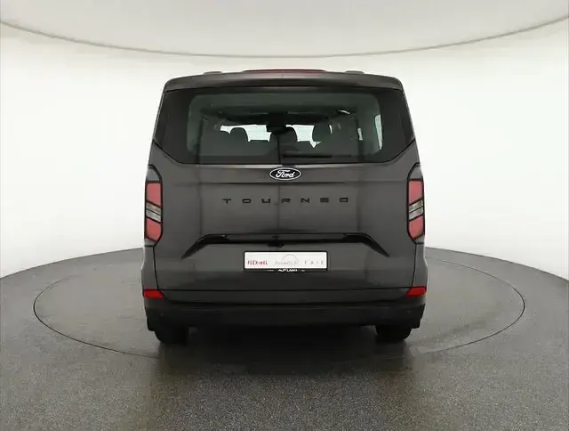 Gebraucht Ford Tourneo 136 PS (100 kW) 2025 Magneticgraumet. Van / Kleinbus