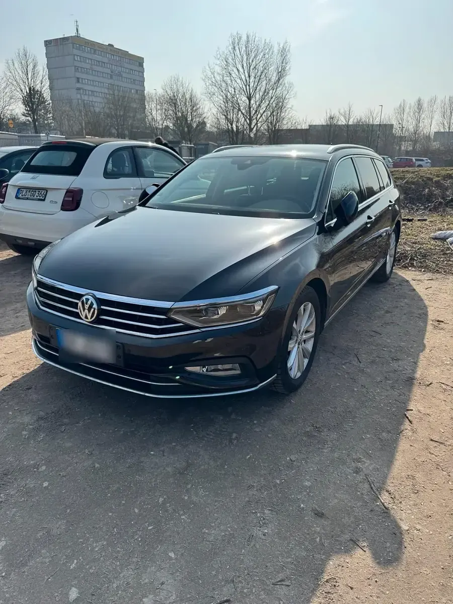 Gebraucht VW Passat Elegance 150 PS (110 kW) 2020 Schwarz Kombi