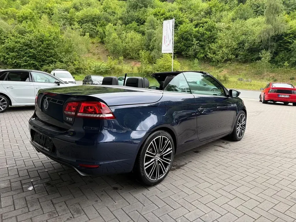 Gebraucht VW Eos Exclusive 160 PS (117 kW) 2012 Blau Cabrio