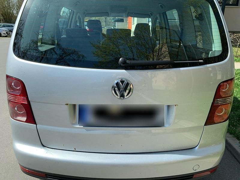 Gebraucht VW Touran 140 PS (102 kW) 2009 Grau Van / Kleinbus