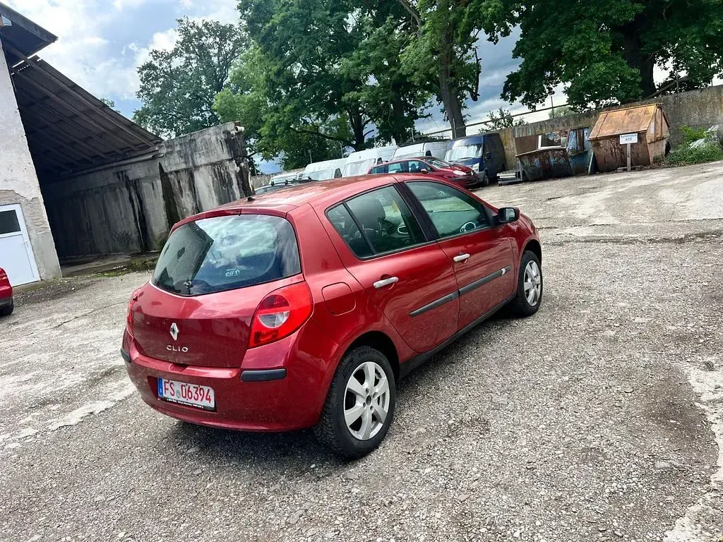 Gebraucht Renault Clio III 75 PS (55 kW) 2007 Rot Limousine