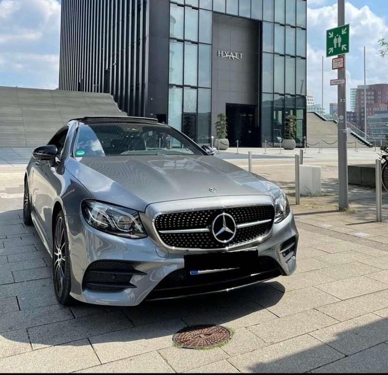 Grau Gebraucht 2019 Mercedes E400 AMG line Coupé | 38.000 € (Fairer Preis) - Bild 1/4
