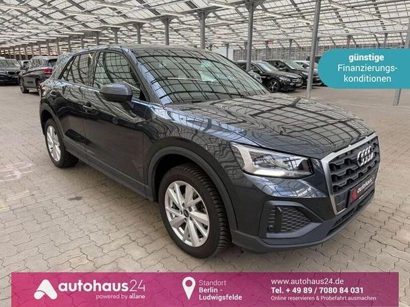 Grau Gebraucht 2024 Audi Q2 Basis SUV | 24.590 € (Guter Preis) - Bild 1/4
