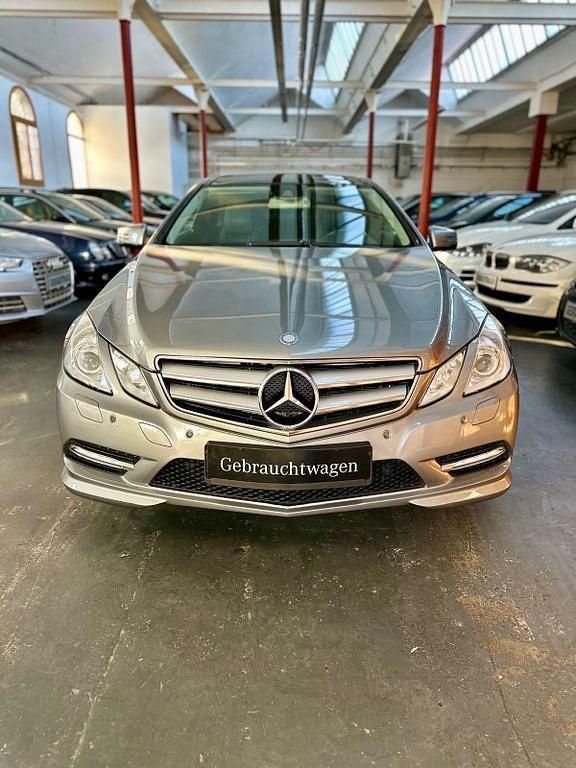 Gebraucht Mercedes E500 AMG line 408 PS (300 kW) 2012 Grau Coupé