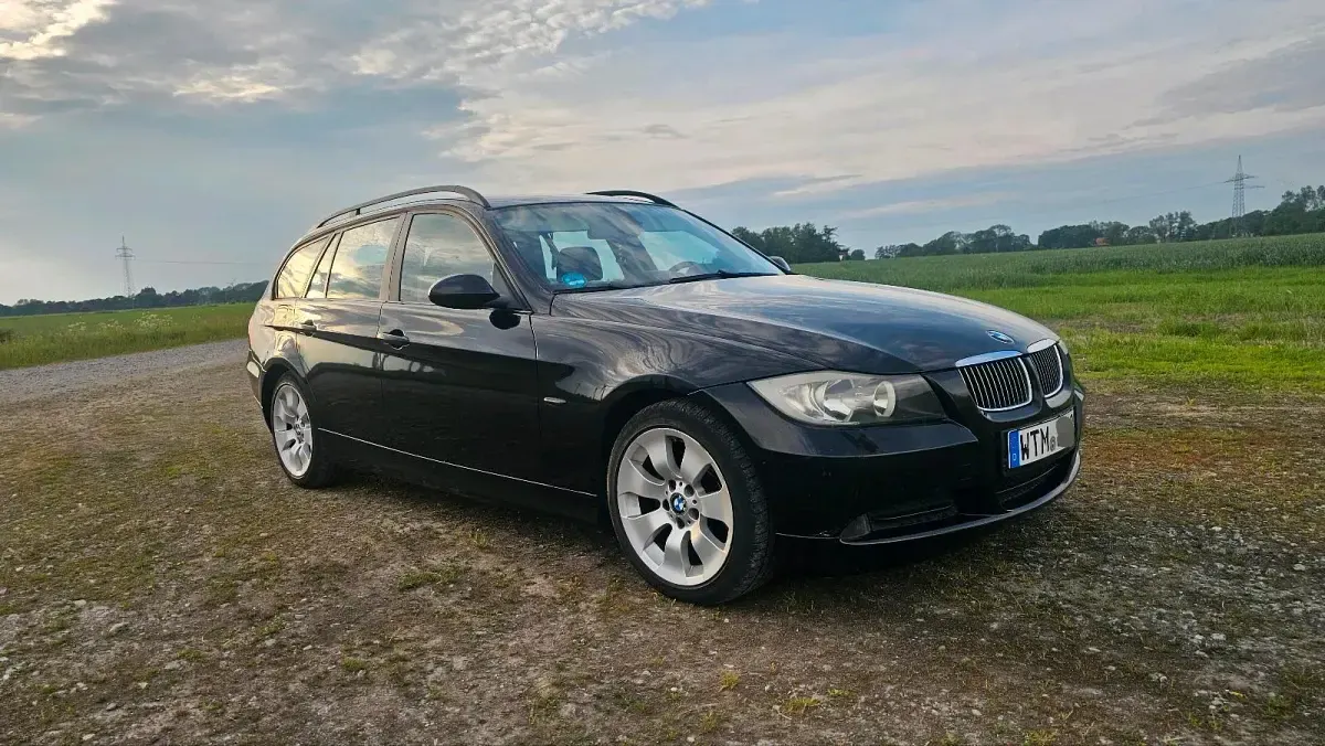 Gebraucht BMW 318 129 PS (94 kW) 2006 Schwarz Kombi