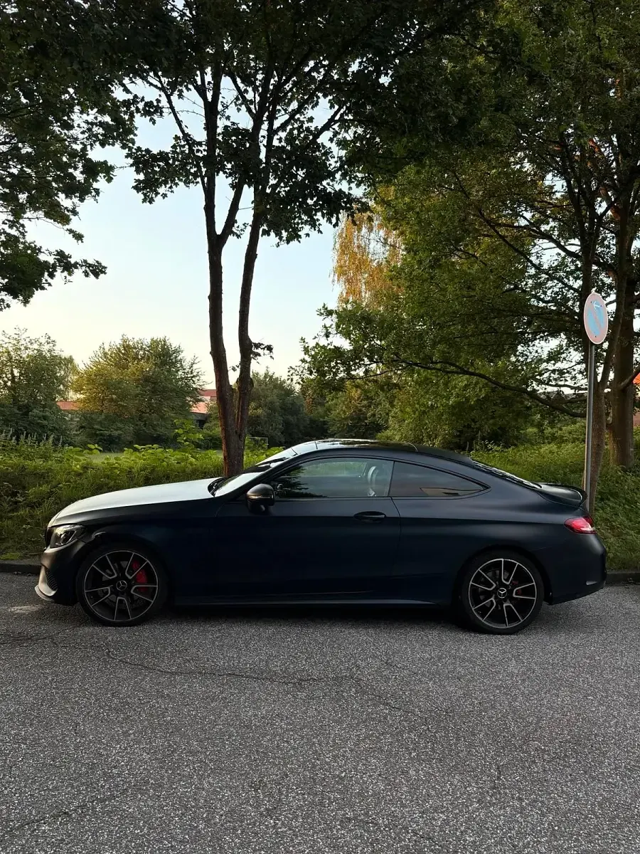 Gebraucht Mercedes C220 AMG line 170 PS (125 kW) 2015 Blau Coupé