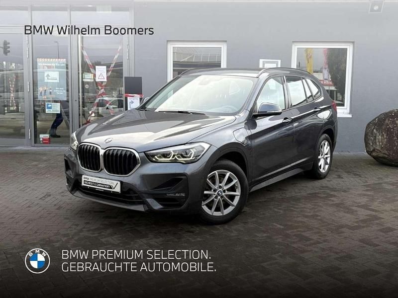 Grau Gebraucht 2021 BMW X1 Advantage SUV | 22.980 € (Fairer Preis) - Bild 1/3