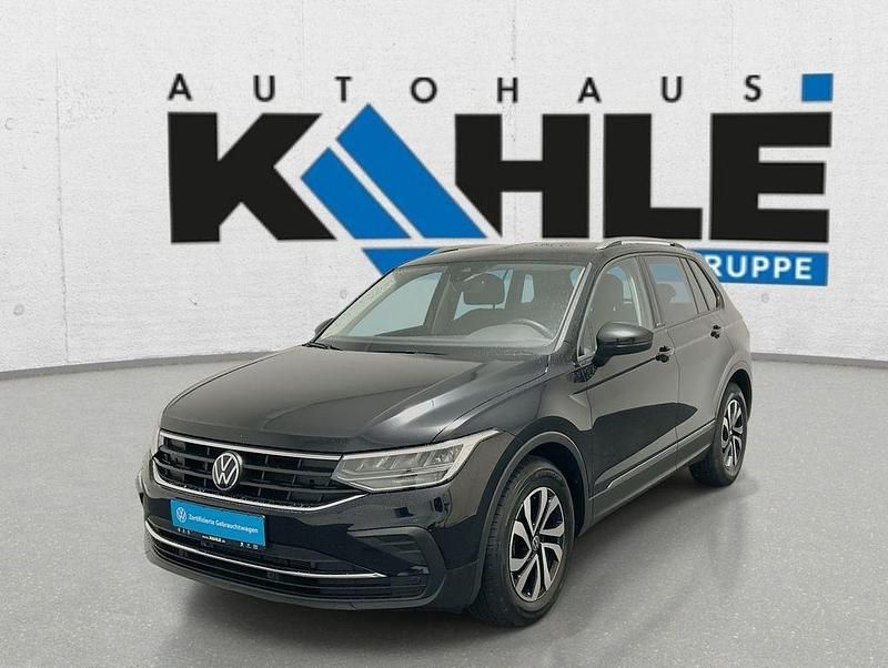 Gebraucht VW Tiguan Active 150 PS (110 kW) 2023 Schwarz SUV