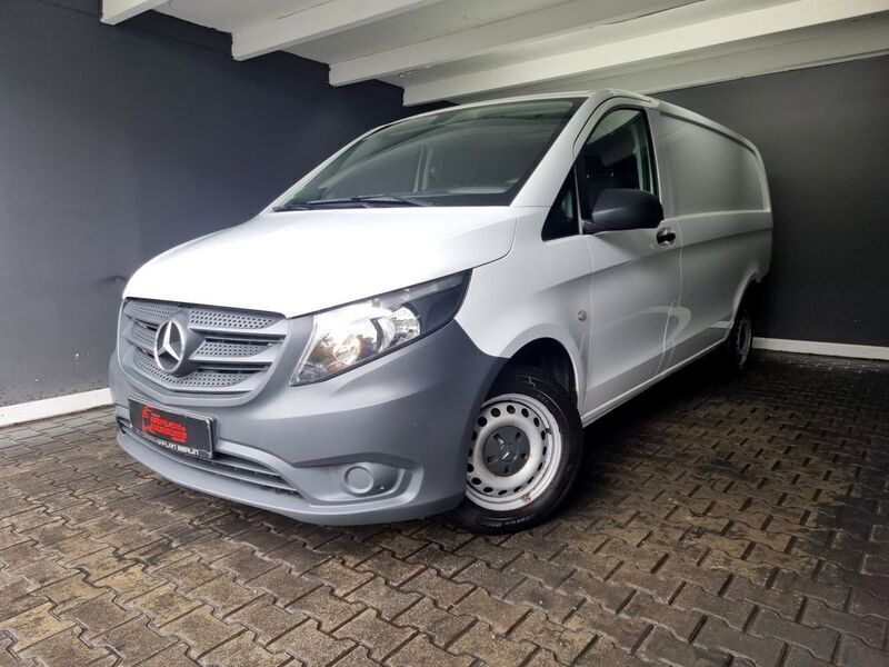 Weiß Gebraucht 2019 Mercedes Vito Van / Kleinbus | 18.990 € (Superpreis) - Bild 1/4