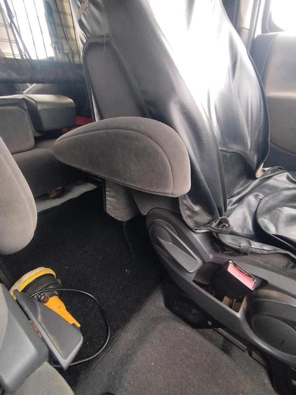 Silber Gebraucht 2010 Peugeot Expert Van | 2.700 € (Fairer Preis) - Bild 1/4