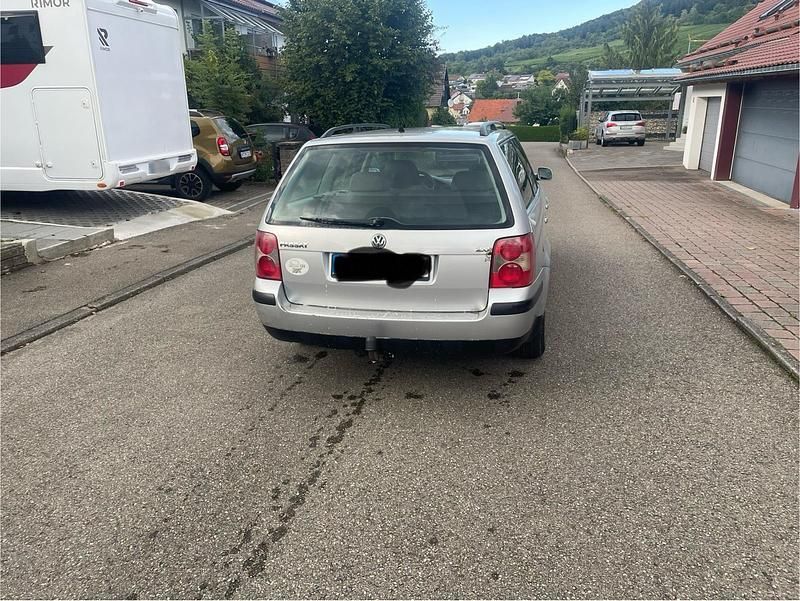 Gebraucht VW Passat 115 PS (84 kW) 2001 Silber Kombi