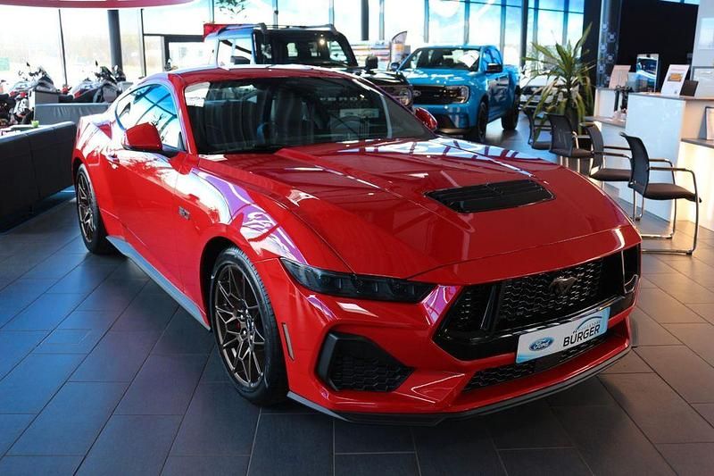 Neu Ford Mustang GT Fastback 446 PS (328 kW) 2026 Rot Coupé