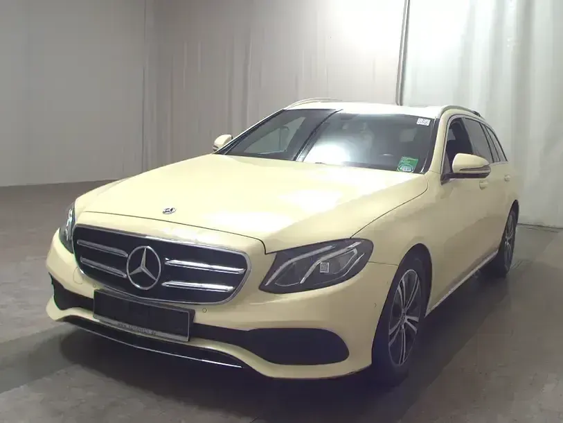 Gebraucht Mercedes E200 Avantgarde 160 PS (117 kW) 2019 Weiss Kombi