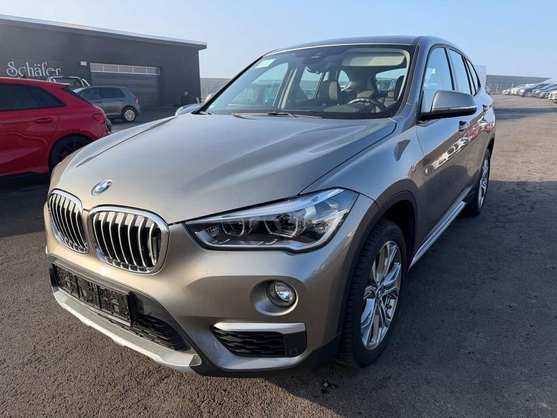 Gebraucht BMW X1 xLine 190 PS (139 kW) 2016 Silber SUV