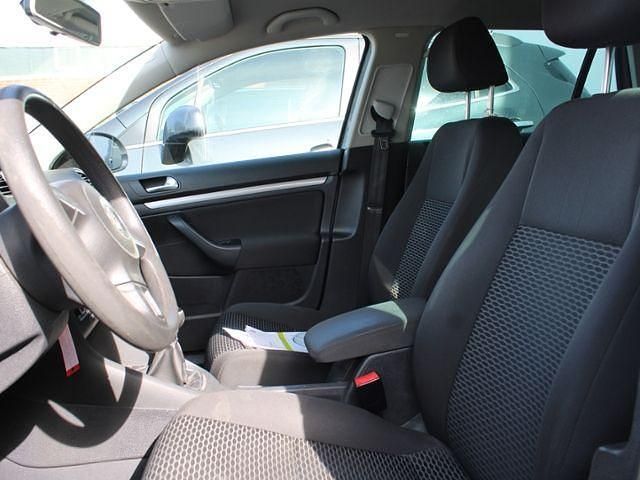 Gebraucht VW Golf VI Trendline 105 PS (77 kW) 2011 Grau Kleinwagen
