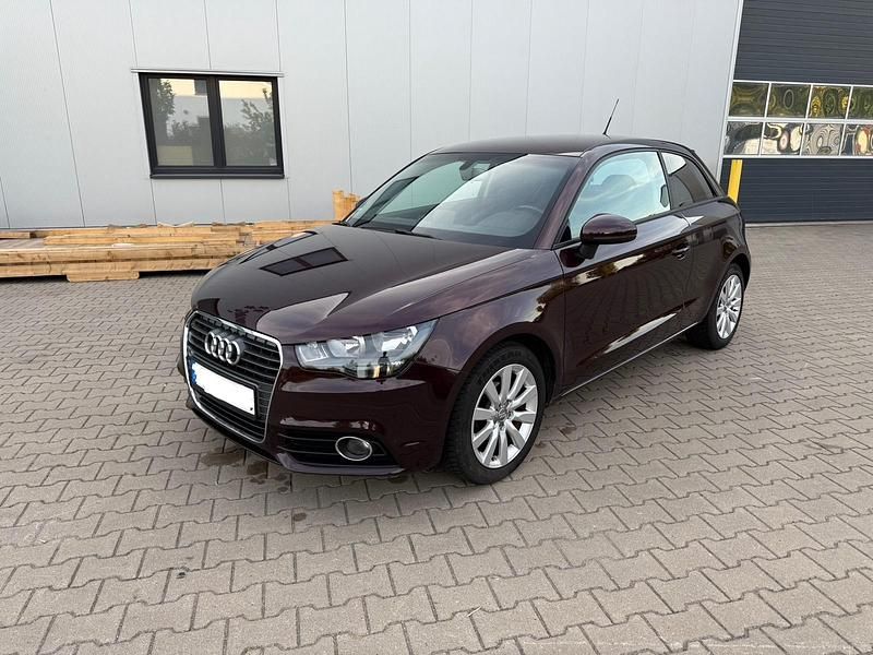Violet Gebraucht 2012 Audi A1 Kleinwagen | 5.900 € (Fairer Preis) - Bild 1/4