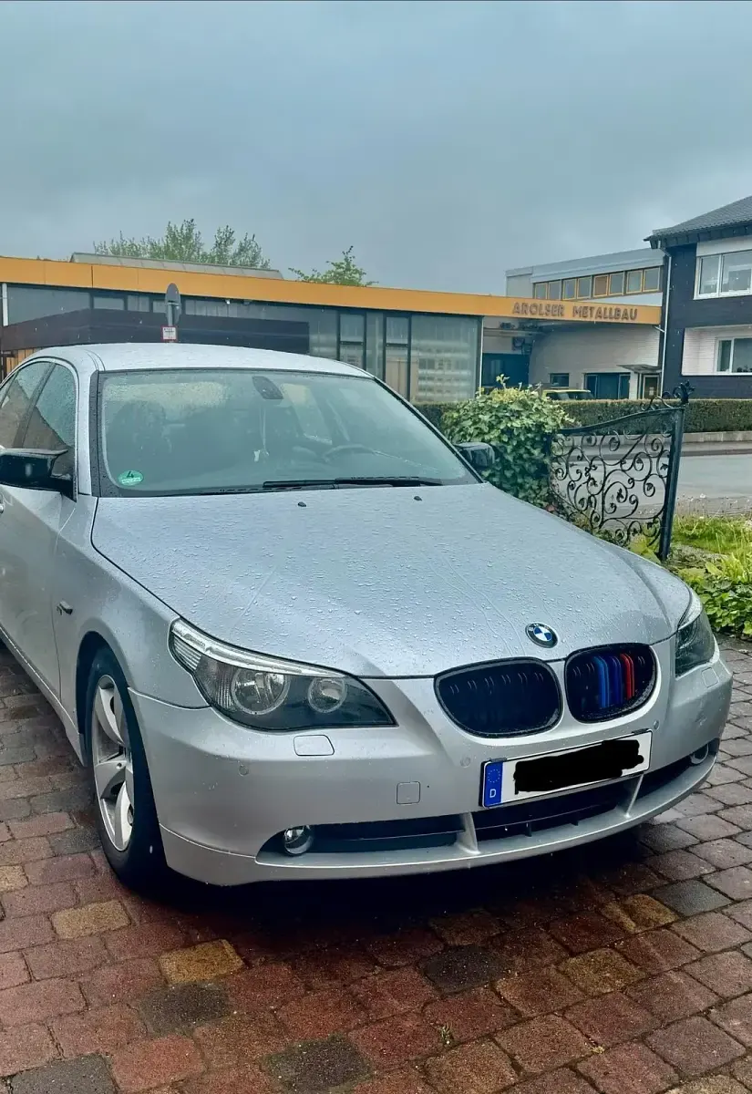 Gebraucht BMW 520 170 PS (125 kW) 2005 Silber Limousine