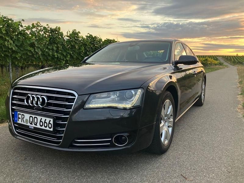 Schwarz Gebraucht 2013 Audi A8 Ambiente Limousine | 14.990 € (Guter Preis) - Bild 1/4