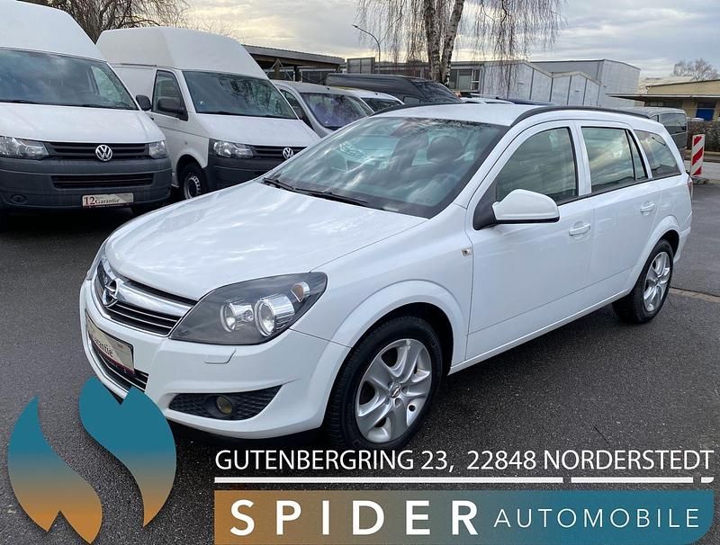 Weiß Gebraucht 2012 Opel Astra Kombi | 3.500 € (Superpreis) - Bild 1/4
