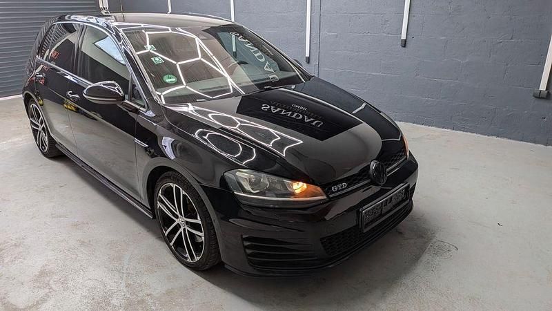 Schwarz Gebraucht 2016 VW Golf VII GTD Limousine | 11.500 € (Guter Preis) - Bild 1/4