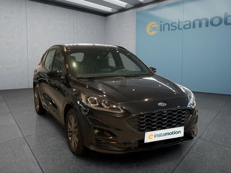 Gebraucht Ford Kuga ST-Line 120 PS (88 kW) 2023 Schwarz SUV