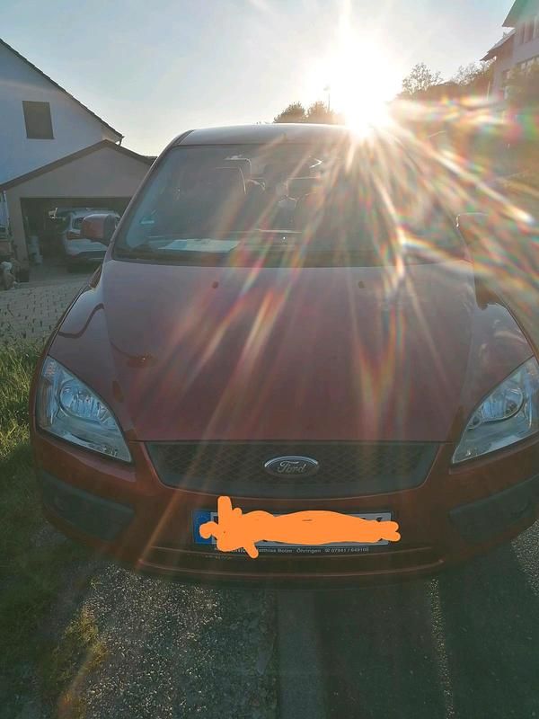 Rot Gebraucht 2009 Ford Focus Kombi | 2.500 € (Fairer Preis) - Bild 1/4