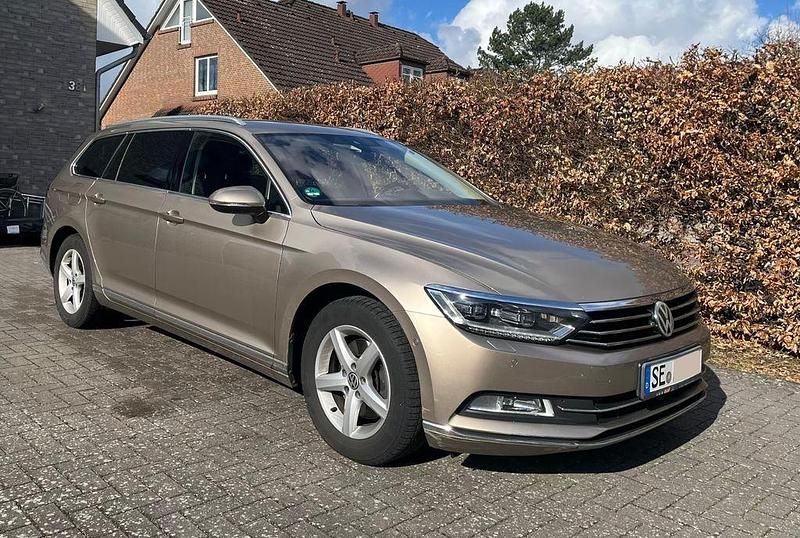 Gebraucht VW Passat Highline 190 PS (139 kW) 2015 Gold Kombi