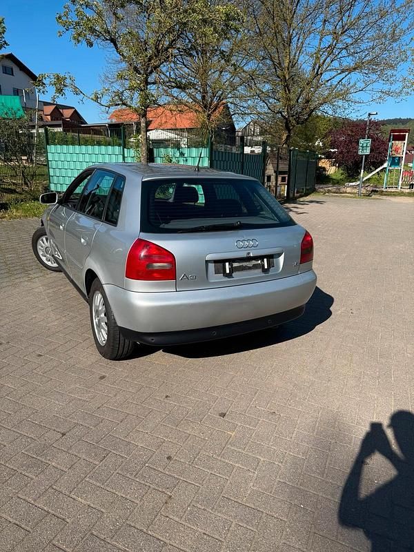 Second-hand Audi A3 125 CP (91 kW) 2000 Argintiu Hatchback
