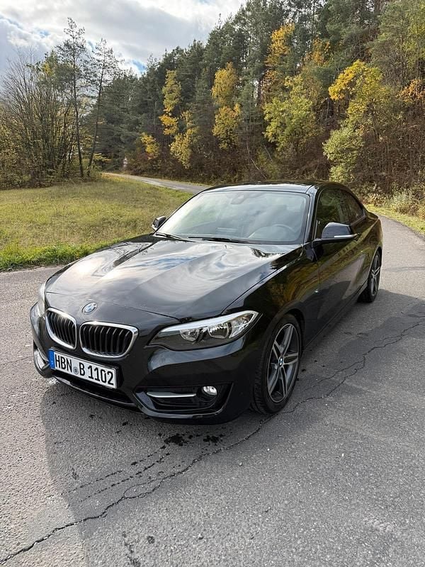 Schwarz Gebraucht 2014 BMW 220 Coupé | 11.799 € (Fairer Preis) - Bild 1/4