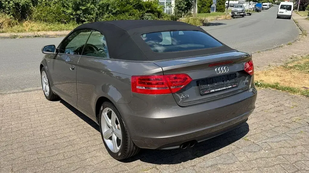 Gebraucht Audi A3 Cabriolet S-Line 125 PS (91 kW) 2012 Grau Cabrio