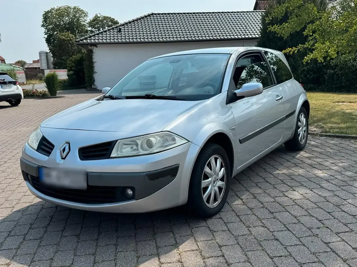 Gebraucht Renault Mégane II 111 PS (81 kW) 2007 Silber Limousine