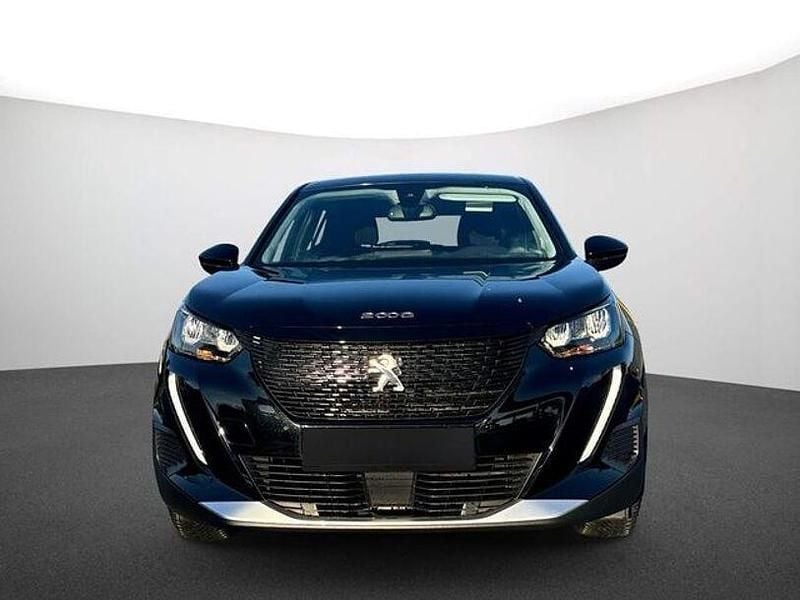Gebraucht Peugeot e-2008 Active 100 kW (136 PS) 2021 Schwarz SUV