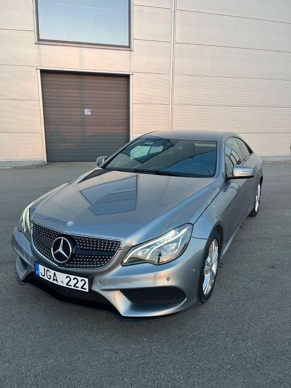 Gebraucht Mercedes E250 204 PS (150 kW) 2013 Grau Coupé
