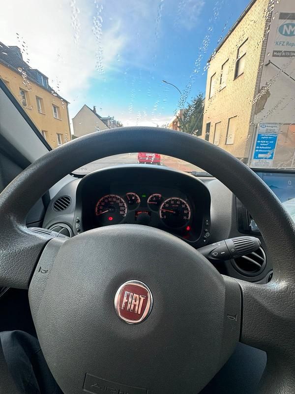 Gebraucht Fiat Panda 69 PS (50 kW) 2011 Kleinwagen