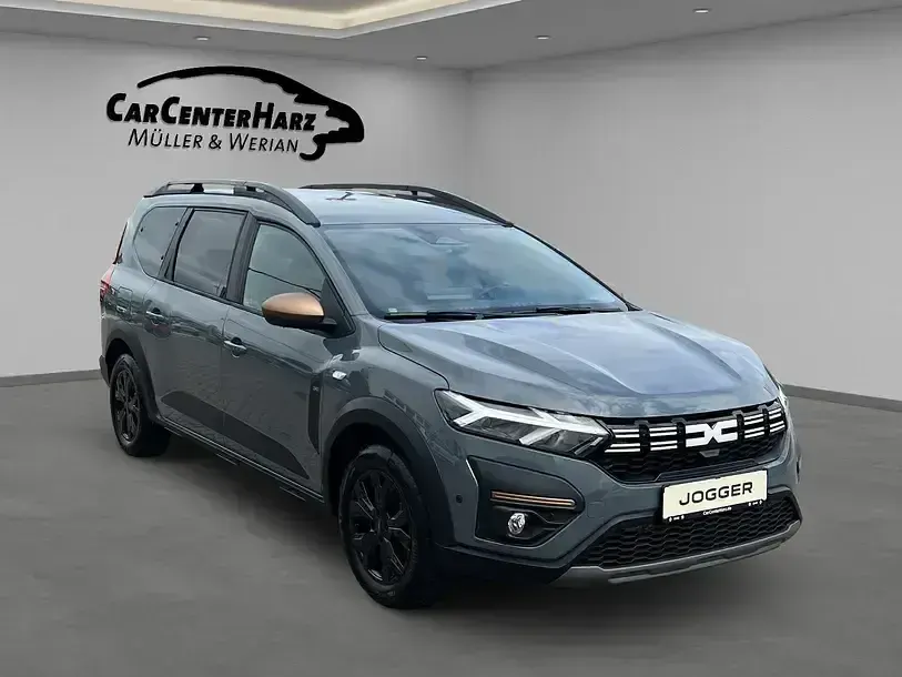 Gebraucht Dacia Jogger Extreme 110 PS (80 kW) 2025 Grau Van / Kleinbus