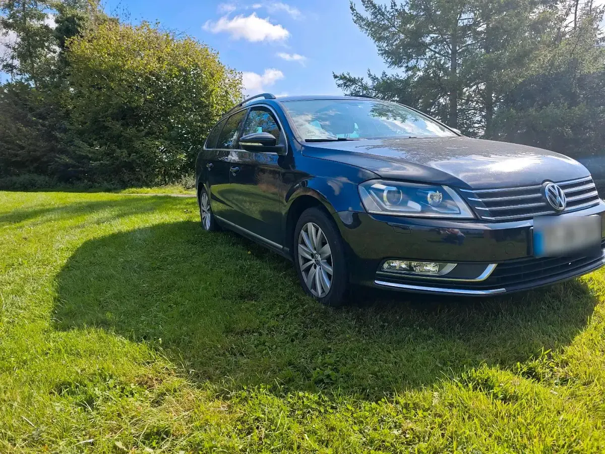 Gebraucht VW Passat 140 PS (102 kW) 2012 Schwarz Kombi