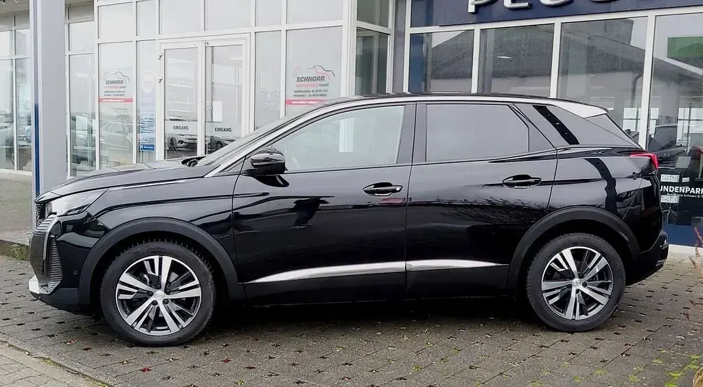 Gebraucht Peugeot 3008 Allure 131 PS (96 kW) 2023 Schwarz SUV